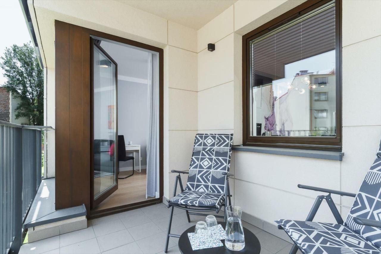 Przedwiosnie By Renters Apartment